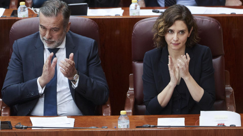 Nueva polémica en la Asamblea de Madrid: la presidenta no deja que Lobato responda a las acusaciones de Ayuso contra su padre