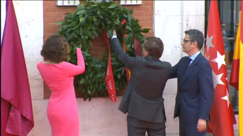 Exhibición de unidad entre Núñez Feijóo y Díaz Ayuso en la celebración del Dos de Mayo