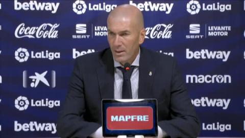 Zidane: "Son tres victorias y un empate, no puedo pedir más"