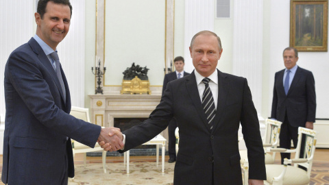 El presidente sirio Bashar al-Assad y el presidente ruso, Vladimir Putin, en un encuentro en el Kremlin en octubre de 2015. REUTERS/Alexei Druzhinin/RIA Novosti/Kremlin