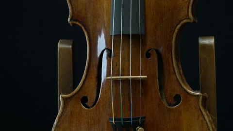 Sale a subasta el 'da Vinci' de los violines