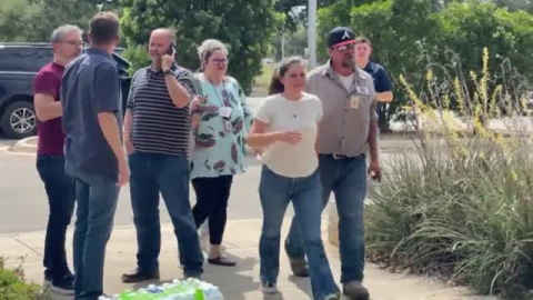 19 estudiantes y un profesor muertos en un tiroteo masivo en una escuela de Texas