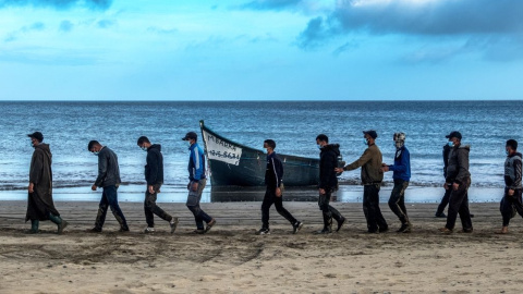 El fotoperiodista Javier Bauluz, sancionado por la ley mordaza mientras cubría la llegada de una patera de refugiados