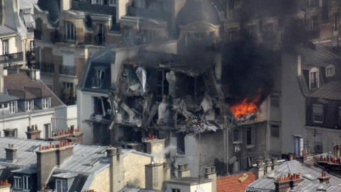 Estado en el que ha quedado el edificio tras la explosión. / AFP