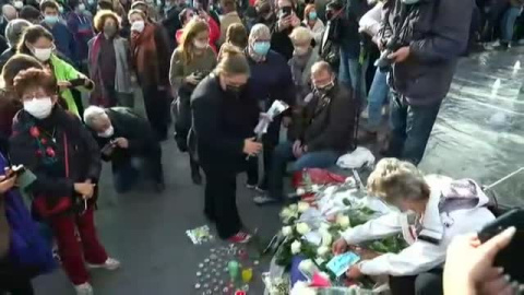 París rinde homenaje al profesor decapitado por enseñar caricaturas de Mahoma en clase