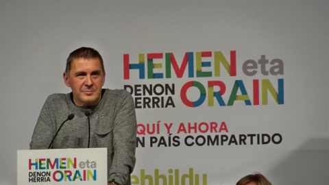 Otegi no podrá ir a los actos de homenaje a Fidel Castro porque EEUU le prohíbe sobrevolar su territorio. / Europa Press