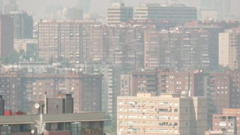 El humo de un incendio en Portugal llega hasta Madrid   