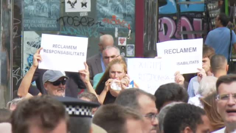 Los radicales revientan el homenaje a las víctimas 