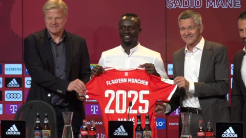 El Bayern presenta a Mané