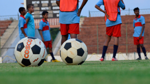 Los chicos de la academia, durante un entrenamiento. LETICIA PELLICER / FVF