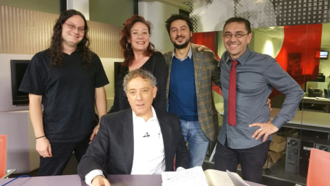 Juan Carlos Monedero, con los participantes en el programa de 'En Clave Tuerka' sobre literatura y compromiso: Juan Carlos Mestre, Antonio Lucas, Cristina Fallarás, y Alberto García Teresa.