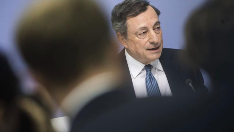 Mario Draghi durante una conferencia de prensa en octubre de 2016. | EFE