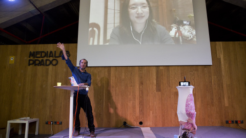 Galatea es el nombre del robot que crearon en Medialab-Prado para que la ministra Digital de Taiwán pudiera estar presente durante el taller Inteligencia Colectiva para la Democracia.