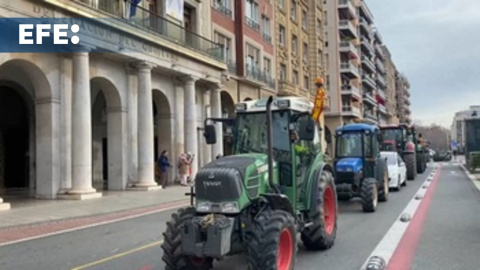 Tractores toman las calles de Logroño