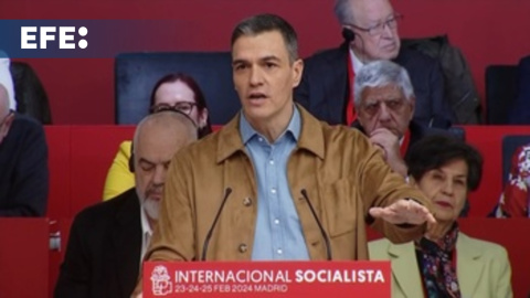 Sánchez se mantiene firme contra la corrupción del color que sea y "caiga quien caiga"