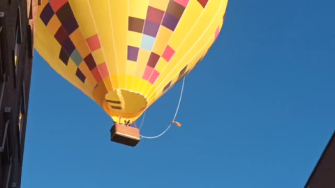 Un globo aerostático la arma en Valladolid 