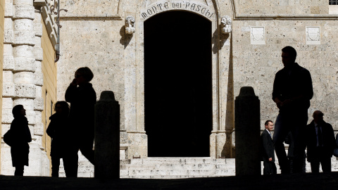 Entrada principal de la sede del banco  Monte dei Paschi, en Siena. REUTERS/Max Rossi