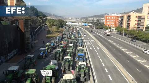 Los tractores de la marcha agrícola entran a Barcelona por la Meridiana