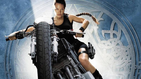 Fotograma de 'Lara Croft: Tomb Raider', protagonizada por Angelina Jolie