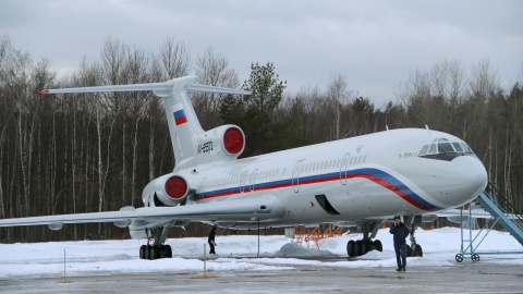 Un avión Tu-154 como el que se ha estrellado en el mar negro. - REUTERS