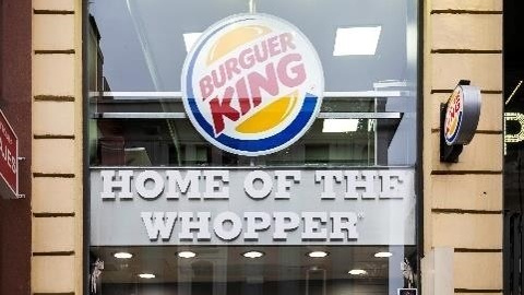 Burguer King corrige su histórica 'errata' y castellaniza su nombre