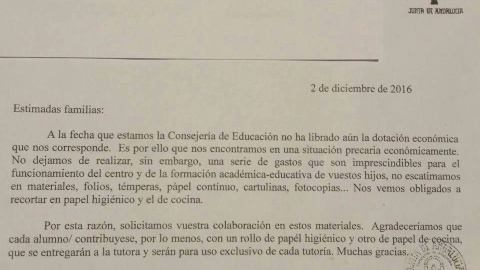 Comunicado de la Dirección de un colegio andaluz a los padres y madres de sus alumnos. /PÚBLICO