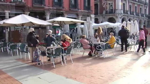 Castilla y León y Galicia reabren hoy su hostelería con medidas de restricción