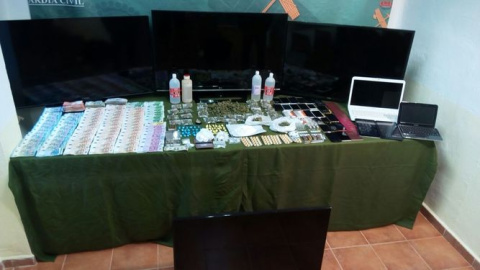 El dinero y la cocaína incautada por los agentes Villanueva de los Infantes, Ciudad Real.-EUROPA PRESS