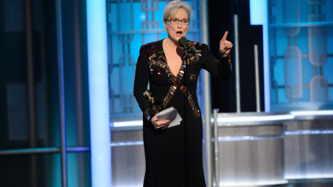 Meryl Streep pronuncia su discurso tras recoger el premio Cecil B.De Mille a toda su carrera en la gala de los Globo de Oro. EFE