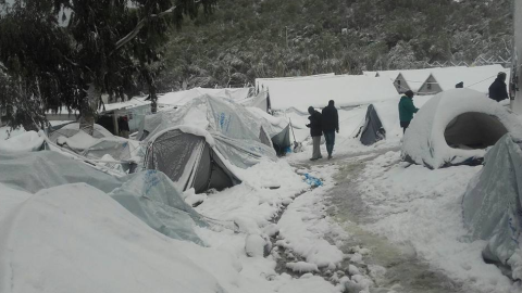 Nueve meses después del acuerdo entre la UE y Turquía, así es como la gente vive en Grecia, según denuncia Médicos Sin Fronteras.