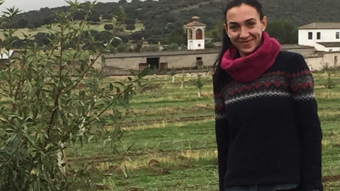 Laura en su campo de Jaén / MARÍA SERRANO