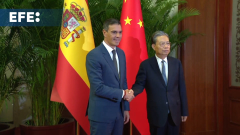 El presidente de España se reúne en Pekín con el presidente del Legislativo chino