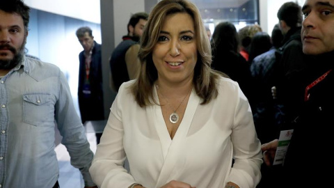 La presidenta andaluza, Susana Díaz, durante un descanso de la reunión del Comité Federal del PSOE que ha aprobado por unanimidad proponer al Comité Federal que el 39 Congreso Federal del partido se celebre los próximos 17 y 18 de junio. EF