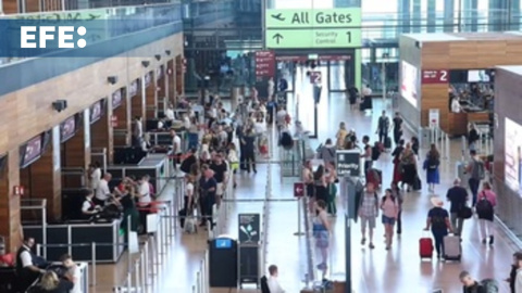 Activistas climáticos perturban la actividad de varios aeropuertos alemanes