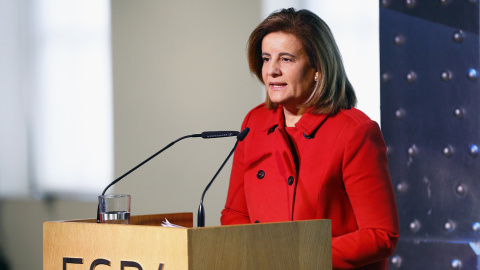 La ministra de Empleo, Fátima Báñez, durante la presentación del informe elaborado por el Observatorio Empresarial contra la Pobreza, en Madrid. EFE/J.P. Gandul