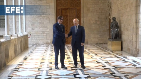 Salvador Illa se reúne con el expresident catalán José Montilla en el Palau