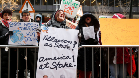 Manifestantes se reúnen en EEUU para protestar por las ideas de cambio climático de Trump/ REUTERS