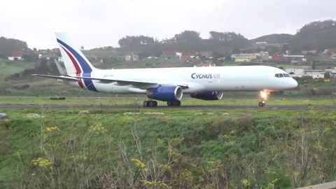 Llega a Canarias la segunda remesa de vacunas contra la COVID-19