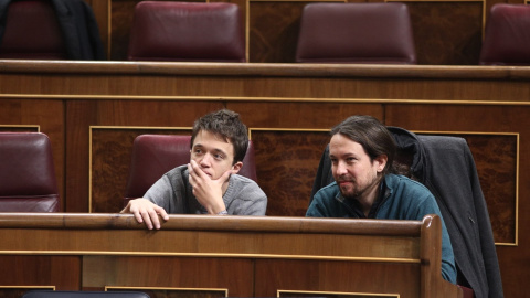 Pablo Iglesias e Íñigo Errejón en una foto de archivo en el Congreso / EUROPA PRESS