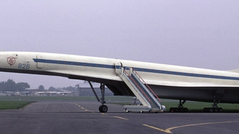 Primer avión civil supersónico