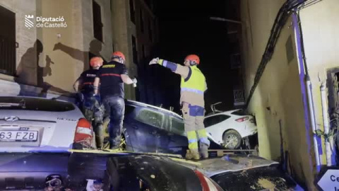 Montañas de coches impiden el acceso a zonas concretas