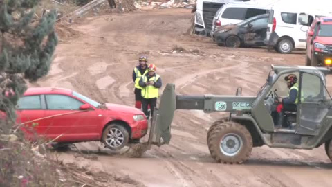 Las inundaciones dejan en Valencia más de 120 carreteras inutilizadas