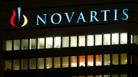 El logo de la farmacéutice suiza Novartis, en su sede en  Basilea. REUTERS/Arnd Wiegmann