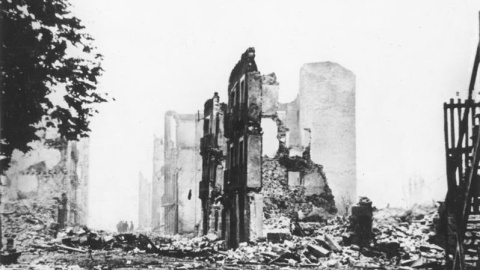 Gernika bombardeada.