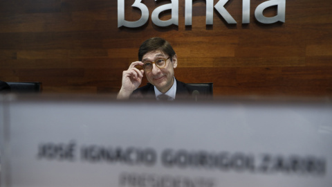 El presidente de Bankia, José Ignacio Goirigolzarri, durante la rueda de prensa que ha ofrecido para presentar los resultados de la entidad en 2016.  EFE/Emilio Naranjo