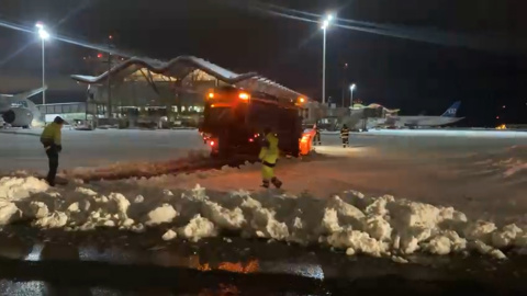 La UME trabaja de emergencia en el Aeropuerto Adolfo Suárez Madrid-Barajas