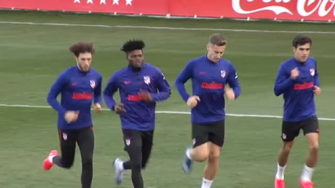 Koke toca balón en el entrenamiento del Atlético