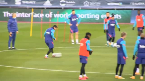 Messi entrena con el grupo y podría estar en la final de la Supercopa