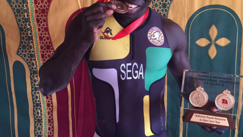 Sega Mbengue Diop, atleta de la selección senegalesa de triatlón.