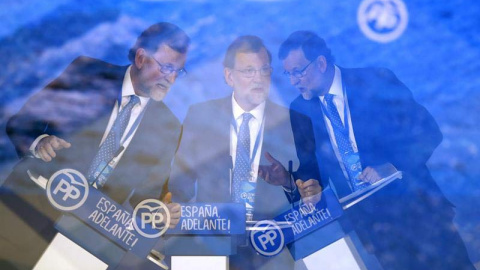 El líder del PP y presidente del Gobierno, Mariano Rajoy, durante su intervención en el acto de clausura del XVIII Congreso nacional del Partido Popular. | JAVIER LIZÓN (EFE)